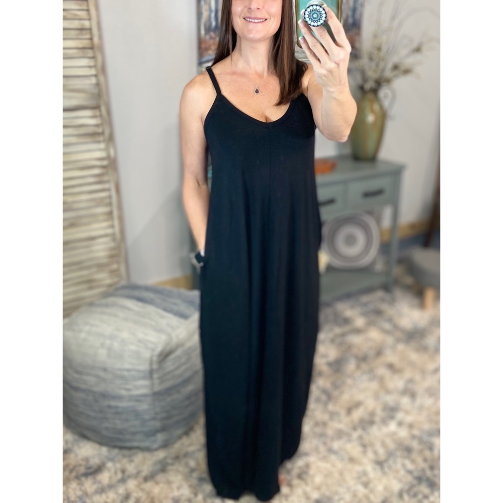 ❤️‍🔥RESTOCKED V-Neck Pocket Spaghetti Maxi Dress Black 1022 - Picture 7 of 12